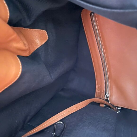 LOEWE Hammock bag in Classic Calfskin Tan - Picture 13 of 16